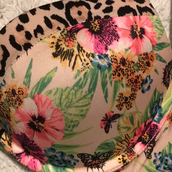 🌸🐆 Victoria’s Secret Very Sexy push up bra - Picture 3 of 6